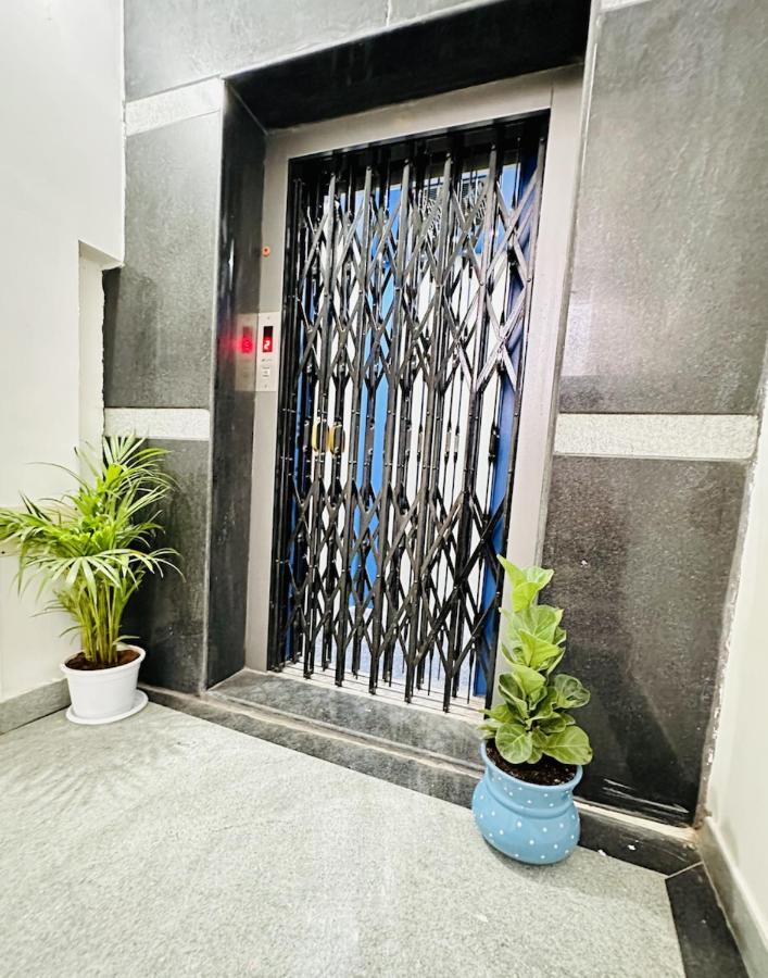 Tirupati Homestay - Shilparamam - Luxury Ac Apartments By Stayflexi - Fast Wifi, Kitchen, Android Tv - Walk To Ps4 Pure Veg Restaurant - Easy Access To Airport, Railway Station And To All Temples Eksteriør billede