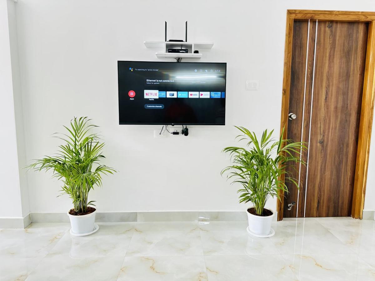 Tirupati Homestay - Shilparamam - Luxury Ac Apartments By Stayflexi - Fast Wifi, Kitchen, Android Tv - Walk To Ps4 Pure Veg Restaurant - Easy Access To Airport, Railway Station And To All Temples Eksteriør billede